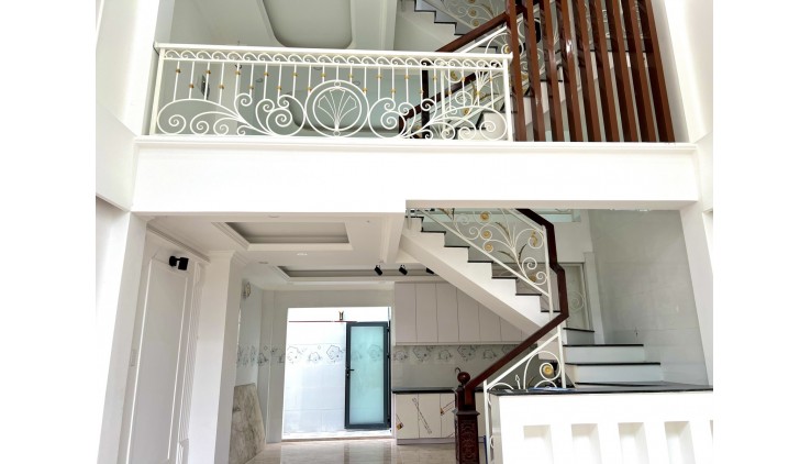 Bán nhà 5 tầng, 50m², 4PN, 5WC, 5.2 tỷ, Tân Tạo A, Bình Tân